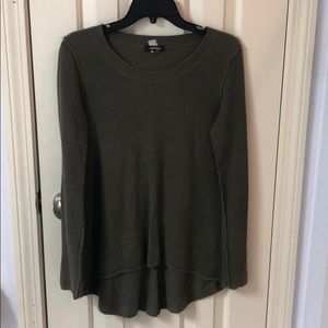 Light weight sweater
